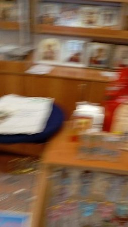 видео комната  продажи свечей и заказывание за здравие и упокой