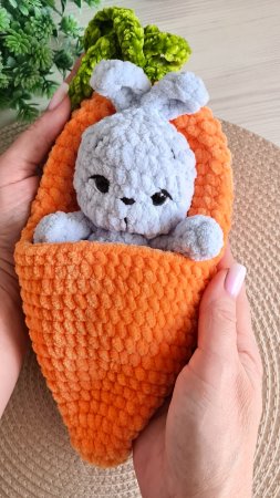 Зайка в морковке .Отзыв на игрушку