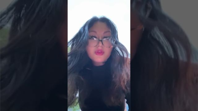 Порно видео молодая