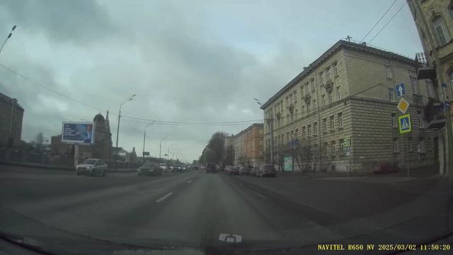 Две кареты по разделительной