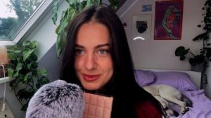 freckles asmr. Близкий шёпот, движения рук, звуки рта, предметы.
