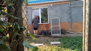 В погоне за вечной молодостью.Куры в шоке.Разбежались кто куда.