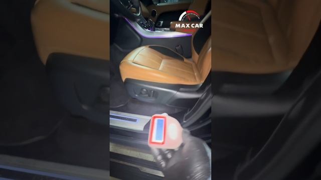 Осмотр Рендж Ровер для клиента.