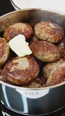 Если вкусные котлеты то только так ,один из вкусных рецептов!