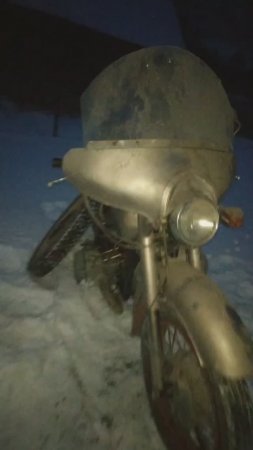 Притащили мотик под восстановление