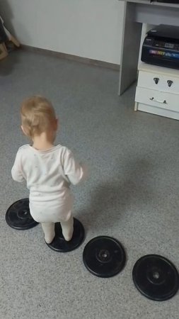 гимнастка Аля-ля)))