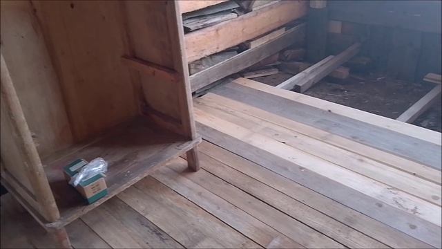Доделала полы в ограде, чеканю виноград, выкопала рябчик, первая клубника