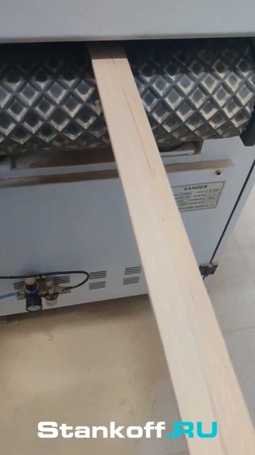 Обработка досок на калибровально-шлифовальном станке R-RP 400 смотреть онлайн