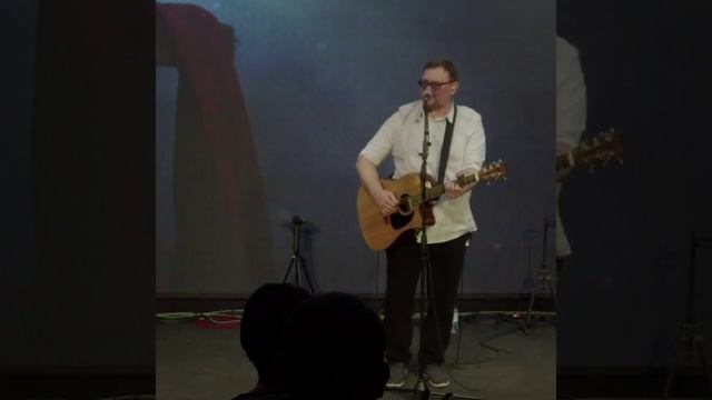 Жизнь свою отдал на кресте за мой грех #песнипоклонения