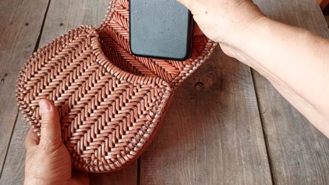 Сумка кошка на канве бумажной лозой смотреть онлайн