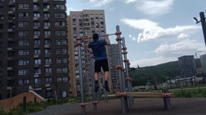 Холодно ветрено но все таки я подтягиваюсь