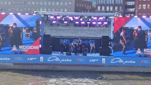 Праздник две реки и концерт на воде Niletto