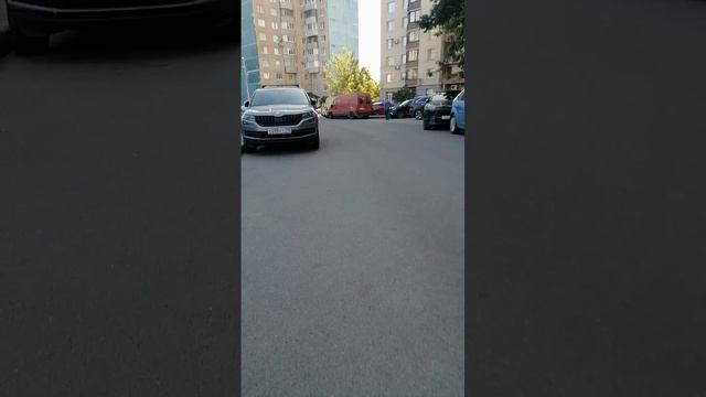 Мы бодры и веселы, встретила консьержку