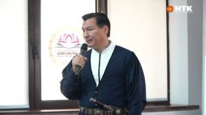 Глава Калмыкии встретился с участниками международного фестиваля поэзии монголоязычных народов