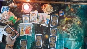 Таро: Что ОН ДУМАЕТ о Вас? Расклад на Мысли и Чувства