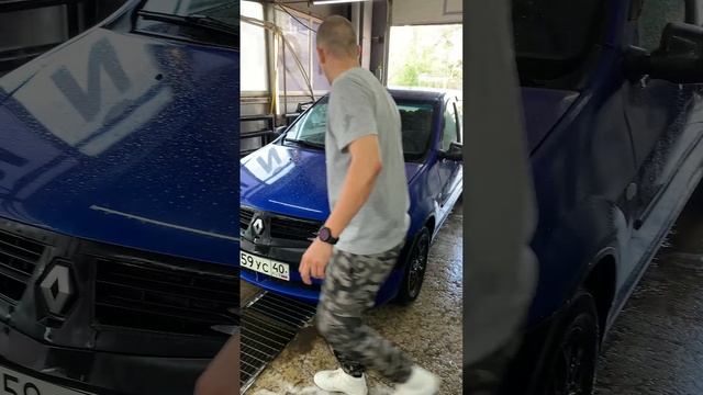 привели в порядок кузов Renault Logan