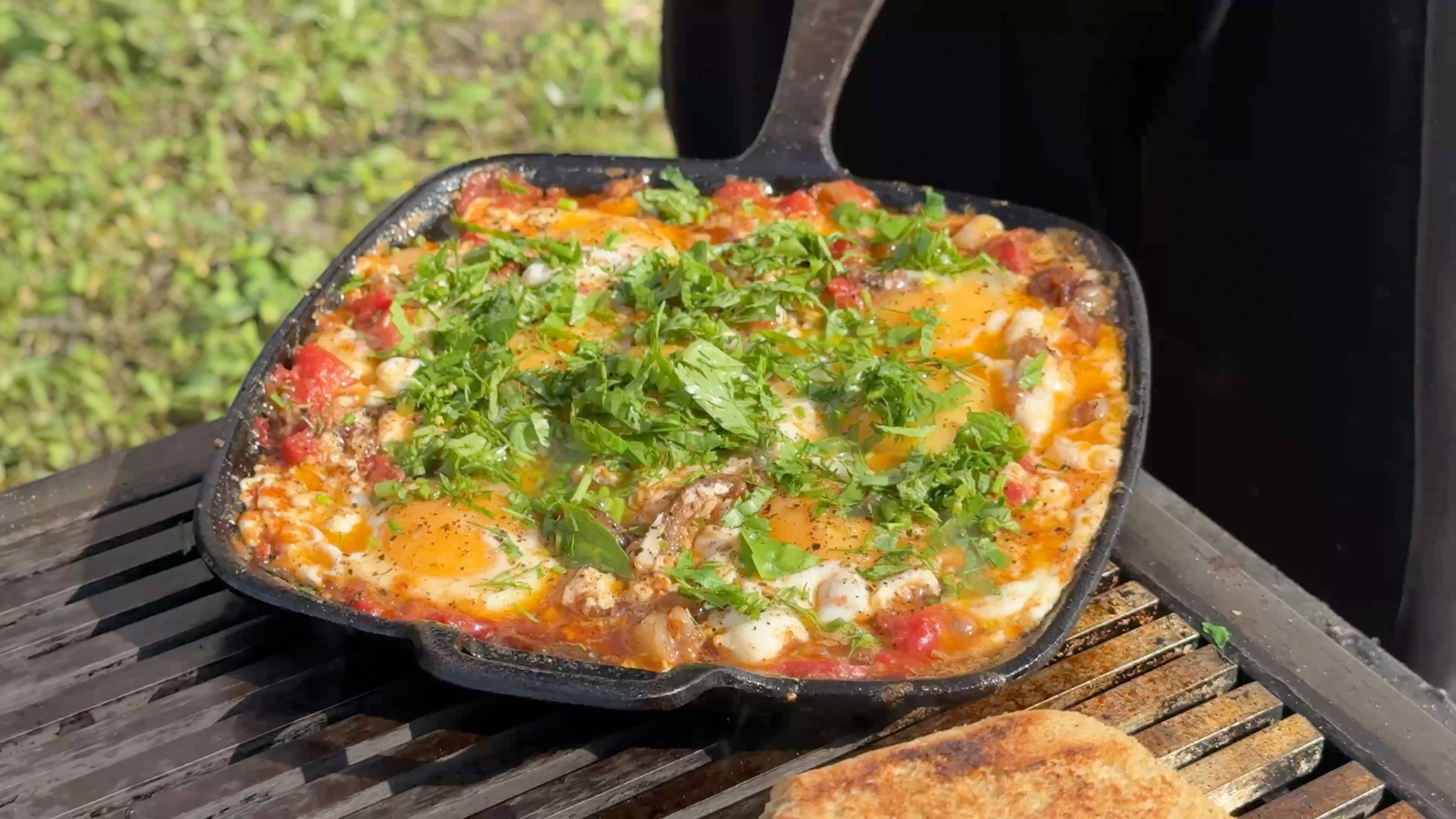 САМАЯ ДОРОГАЯ ЯИЧНИЦА В МИРЕ | шоу «Повар и кузнец» 🧑🍳🔪