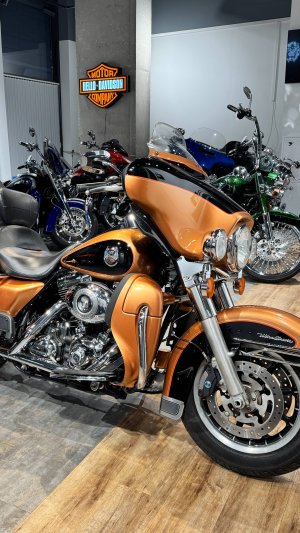Electra Glide Ultra 105 Years