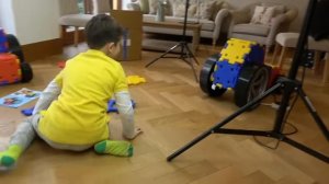 Мистер Макс Мега Конструктор с Супер колесами ⧸ Гоночная машинка каталка и трактор на буксире у Powe