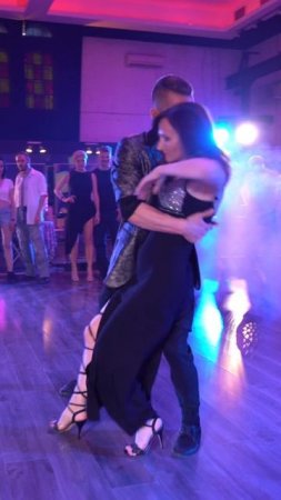 Street Tango. Сергей Яджак и Чеканова Вера #танго #тангонуэво #неотанго #танцы