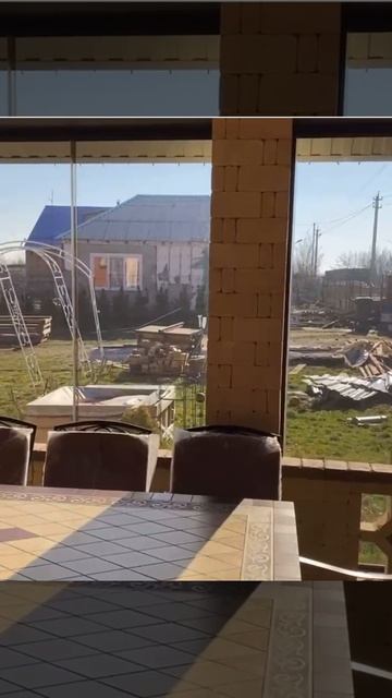 Безрамное остекление беседки