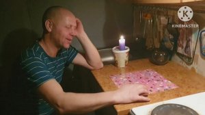 думала гадала