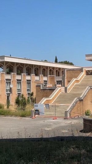 Римская мечеть, архитектор Паоло Портогезе. Жаль не пустили внутрь