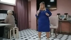 Старинные часы, поёт Ася Идрисова.