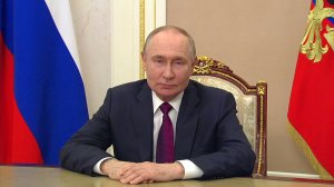 «Россия всегда поддержит вас в ваших начинаниях»: Путин поздравил выпускников школ