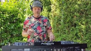 Michael Burmeister Chill Garden - Deep Chillout Electro Set