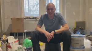 Кошмарю соседей, чищу краску со стен и штукатурю