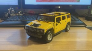 Обзор модели Hummer H2 в масштабе 1/27 от Maisto