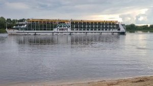 Теплоход берет курс на Муром