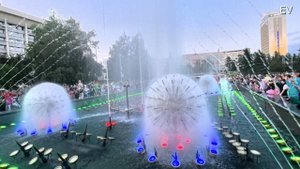 ФОНТАН МУЗЫКАЛЬНЫЙ КРАСНОЯРСК ДЕНЬ РОССИИ 2025 ГОД