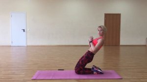 Тренировка короткая, на укрепление внутренних мышц живота.