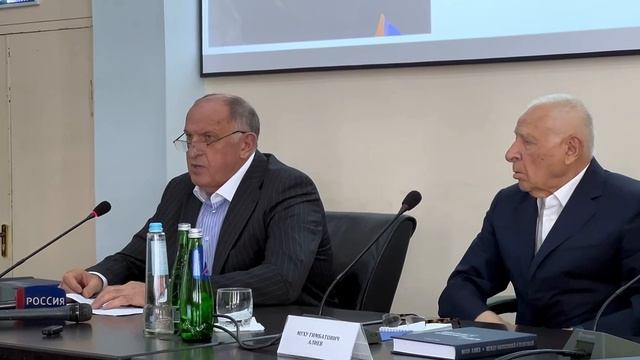 Абдулмуслим Абдулмуслимов высоко оценил новую книгу Муху Алиева