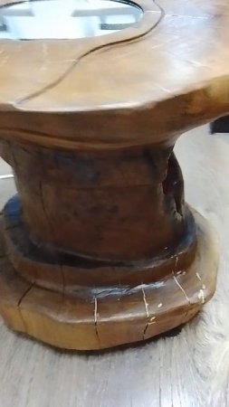 столик из ореха новый. Краснодарский Край продам тел +79951818305