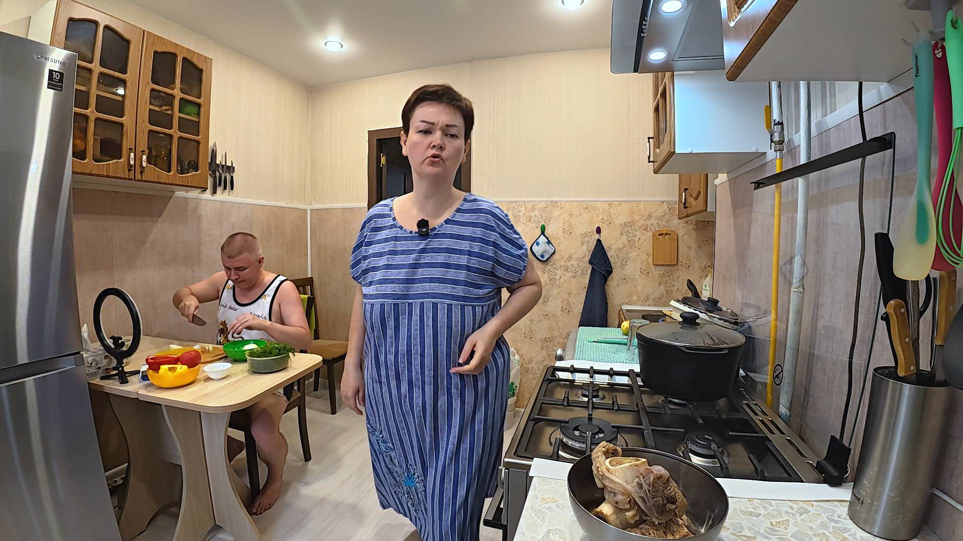Готовим быстрый ДИЕТИЧЕСКИЙ, но НАЖОРИСТЫЙ суп) болтаем с Вованом о наших СЕМЕЙНЫХ делах... Влог