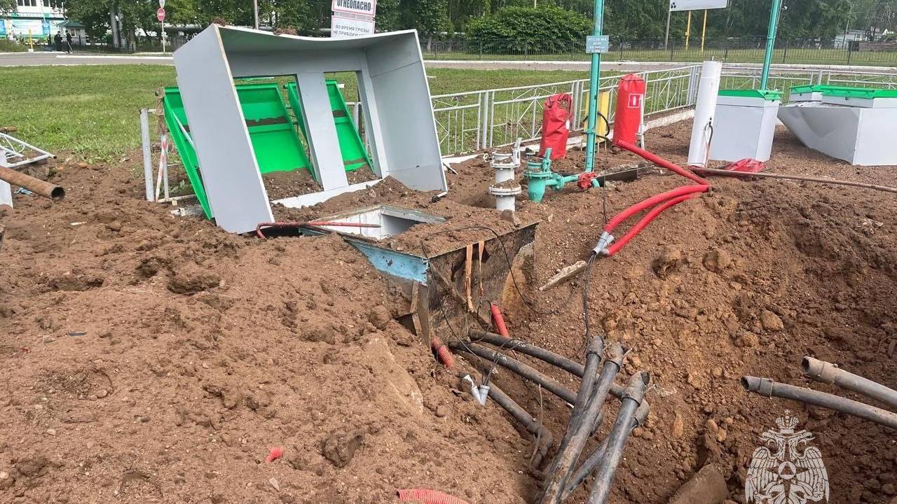 МЧС: хлопок на заправке в Башкортостане произошел во время ремонтных работ