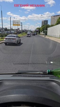 Недолго я радовался, они едут я стою #пробки #движение #автомобили #ярославскоешоссе #москва