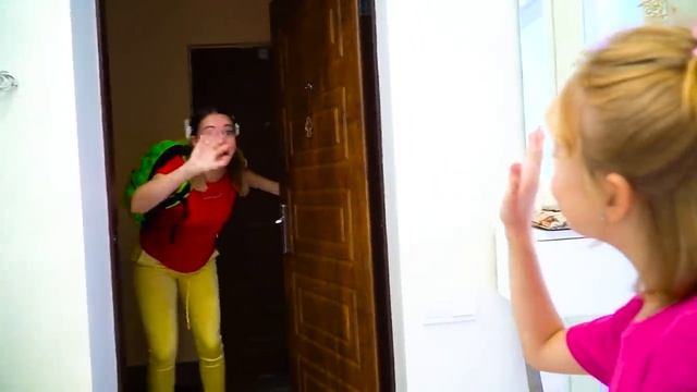 Марго не Хочет быть Няней для Мамы