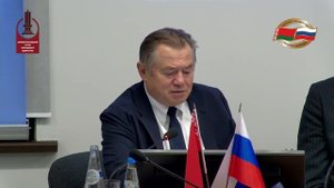 Глазьев Сергей Юрьевич, Казаков Александр Юрьевич, Гигин Вадим Францевич на Круглом столе МКНЕ