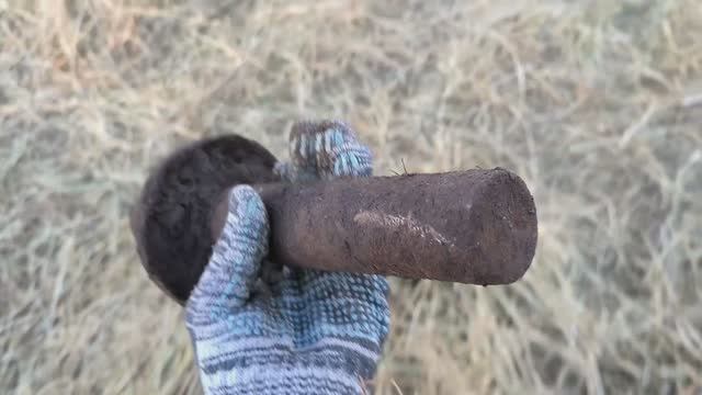МЕТАЛЛОКОП. ЕЛЕ ВЫКОПАЛИ ЖЕЛЕЗЯКУ В ДВЕ ЛОПАТЫ!!! КОП С МЕТАЛЛОИСКАТЕЛЕМ