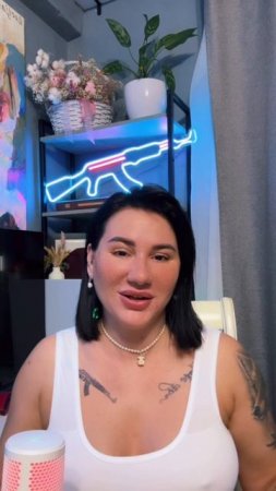 Qoshnim yuvinayotganda hammomga kirdim (shaxsiy video)