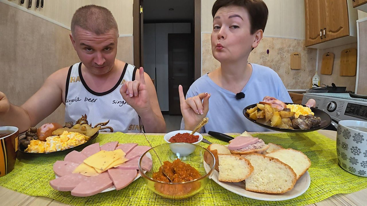 Мукбанг РАССТАРАЛАСЬ, ШИКАРНЫЙ английский завтрак для любимого МУЖА! Семейный обед в России