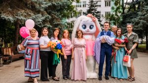 Выписка моей внучки из роддома с аниматорами. Мои вязаные изделия для роддома и для дома