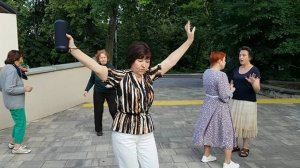 250627 Фонтан Народная дискотека в орловском парке Розарий доброты Жители г Орла танцуют город Орёл