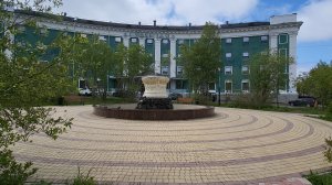 Кировск в цвету // пр.Ленина