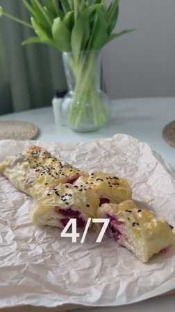 Творожный пп рулет с вишней
