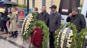 СЛЁЗЫ ДОЧЕРИ НА ПОХОРОНАХ АКТРИСЫ НАТАЛЬИ ТЕНЯКОВОЙ … ПРОЩАЙ БАБА ШУРА …  20 ИЮНЯ 2025